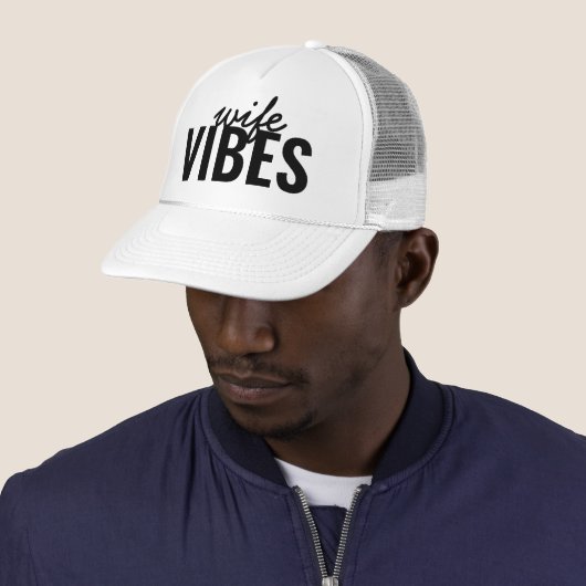 Ehefrau Vibes Trucker Hat Bachelorette Truckerkappe (Beispiel)