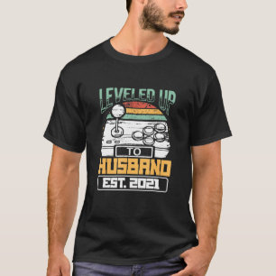 Ehemann, der ab 2021 Gamer werden soll, stieg bis T-Shirt