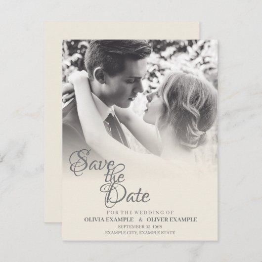 Ehepaar küssen in Monochrome RSVP Karte (Vorne/Hinten)
