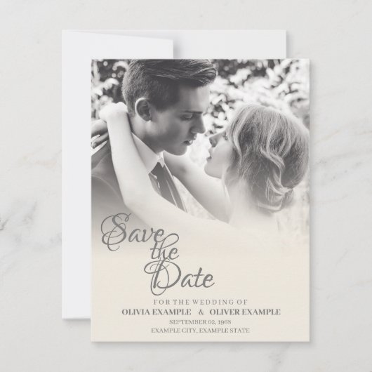 Ehepaar küssen in Monochrome Save The Date (Vorderseite)