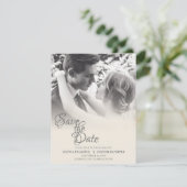 Ehepaar küssen in Monochrome Save The Date (Stehend Vorderseite)