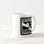Ehepaar zum zweiten Hochzeitstag mit Händen Kaffeetasse (VorderseiteRechts)