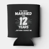 Ehepaare Verheiratet 12 Jahre Witziger 12. Jahrest Dosenkühler (Rückseite)