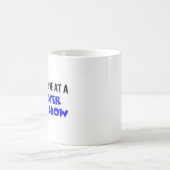 eher auf einer Monster-LKW-Show Kaffeetasse (Mittel)