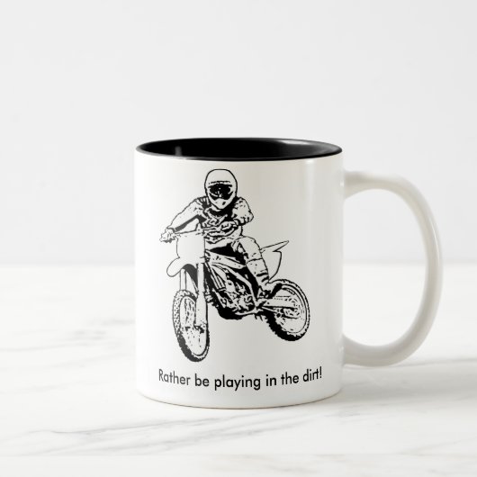 Eher spielt im Schmutz (Schwarzes/Weiß) Zweifarbige Tasse (Rechts)