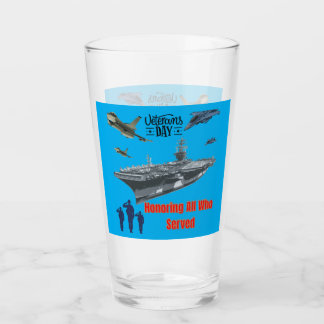 Ehrung der mächtigen Militärmarine Glas