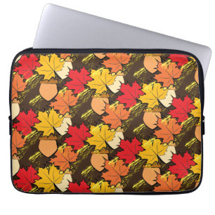 Eicheln und Blätter IV Laptopschutzhülle