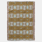 Eichenbaum mit fallendem Blattwerk im Park der Tau Decke (Vorderseite Vertikal)