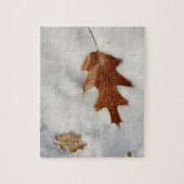 Eichenblatt auf dem Schnee Puzzle (Vertikal)