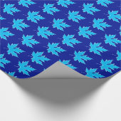 Eichenblatt - Eisblau und weiß Geschenkpapier (Ecke)