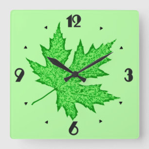 Eichenblatt - grüne Farbtöne Quadratische Wanduhr