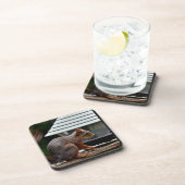 Eichhörnchen am Vogelfeeder Getränkeuntersetzer (Rechte Seite)