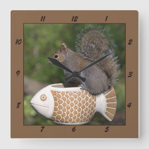 Eichhörnchen auf Fischen - Uhr
