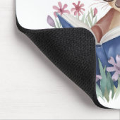 Eichhörnchen, das ein Buch liest, eingebettet in B Mousepad (Ecke)