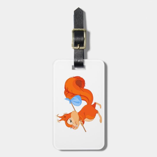 Eichhörnchen, das Zuhause-Gepäck-Umbauten verlässt Gepäckanhänger (Vorderseite vertikal)