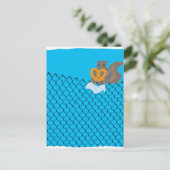 Eichhörnchen essen Brezel Postkarte (Stehend Vorderseite)