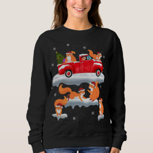 Eichhörnchen Fahren Weihnachtsbaum Red Truck Eichh Sweatshirt