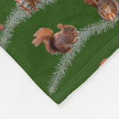 Eichhörnchen Frenzy Fleece Blanket (dunkelgrün) (Ecke)