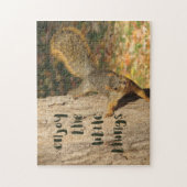 Eichhörnchen Genießen Sie die Kleinen Dinge Puzzle (Vertikal)