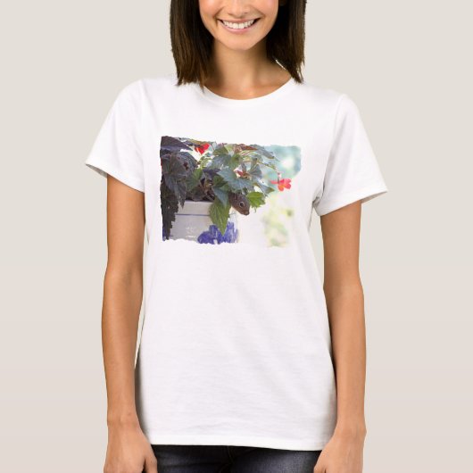 Eichhörnchen im Blumen-Topf T-Shirt (Vorderseite)