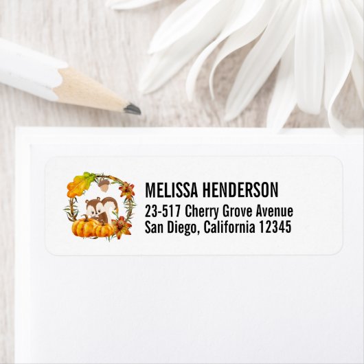 Eichhörnchen im blumigen Kreidefall Rustikal (Insitu)