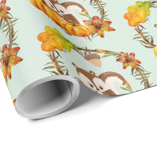 Eichhörnchen im blumigen Kreidefall Rustikales Mus Geschenkpapier (Rolleneckpunkt)