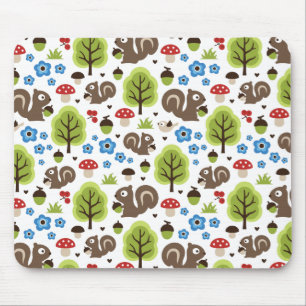 Eichhörnchen im Eichenwaldmuster Mousepad