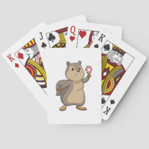 Eichhörnchen im Poker mit Poker-Chips Spielkarten