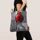 Eichhörnchen im Weihnachtsbaumschmuck Tasche (Von Nahem)