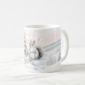 Eichhörnchen im Winterwald Kaffeetasse (VorderseiteRechts)