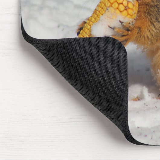 Eichhörnchen in der SchneeMausunterlage Mousepad (Ecke)