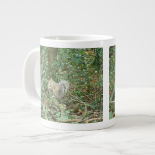 Eichhörnchen mit Acorn-Tasse Jumbo-Tasse