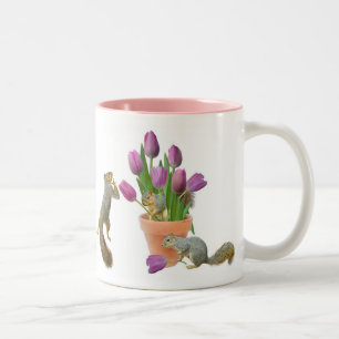 Eichhörnchen mit der Tulpe-Tasse Zweifarbige Tasse