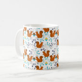 Eichhörnchen mit Eicheln Beeren Muster Kaffeetasse (Vorderseite Links)