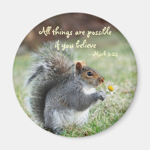 Eichhörnchen mit Gänseblümchen-Kennzeichen-9:23 Magnet