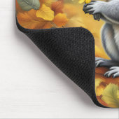 Eichhörnchen mit gelber Daisy Mousepad (Ecke)