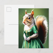 Eichhörnchen mit grünem Kleid Postkarte (Vorne/Hinten)
