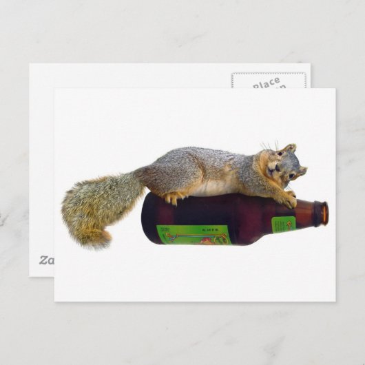 Eichhörnchen mit leerer Bierflasche Postkarte (Vorne/Hinten)