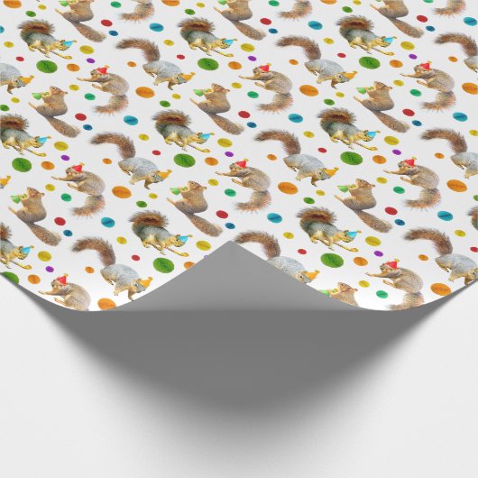 Eichhörnchen mit Party Hats Wrapping Paper Geschenkpapier (Ecke)