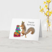 Eichhörnchen mit Pile der Präsentierten Geburtstag Karte (Gelbe Blume)
