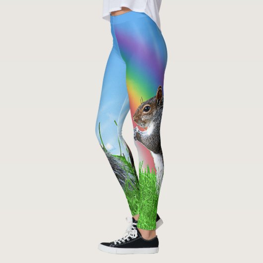 Eichhörnchen mit Regenbogen Leggings (Links)