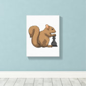 Eichhörnchen mit Schachstück Bishop Leinwanddruck (Insitu (Holzboden))
