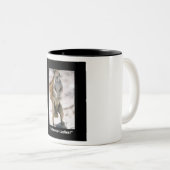 Eichhörnchen mit seinen Nüssen Zweifarbige Tasse (VorderseiteRechts)