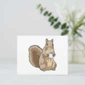 Eichhörnchen mit Tasse Kaffee Postkarte (Stehend Vorderseite)