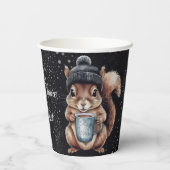 Eichhörnchen mit Tasse und Schnee „Stay Warm“ Pappbecher (Rückseite)