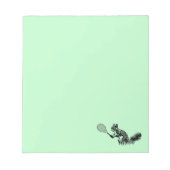 Eichhörnchen mit Tennisschläger im grünen Hintergr Notizblock (Vorderseite)