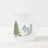 Eichhörnchen mit Weihnachtsbaum Mattglastasse (VorderseiteRechts)