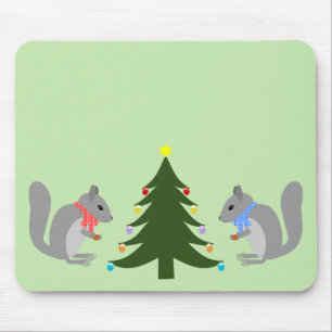 Eichhörnchen mit Weihnachtsbaum Mousepad