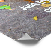 Eichhörnchen nur versuchen, sich eine Nuss zu hole Poster (Ecke)