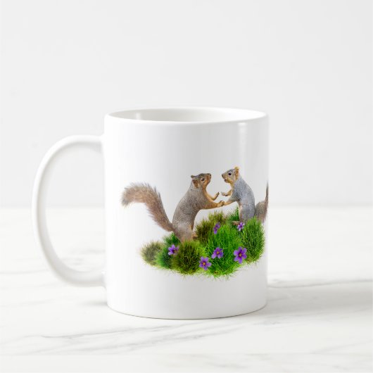 Eichhörnchen tanzen in der Gras-Tasse Kaffeetasse (Links)